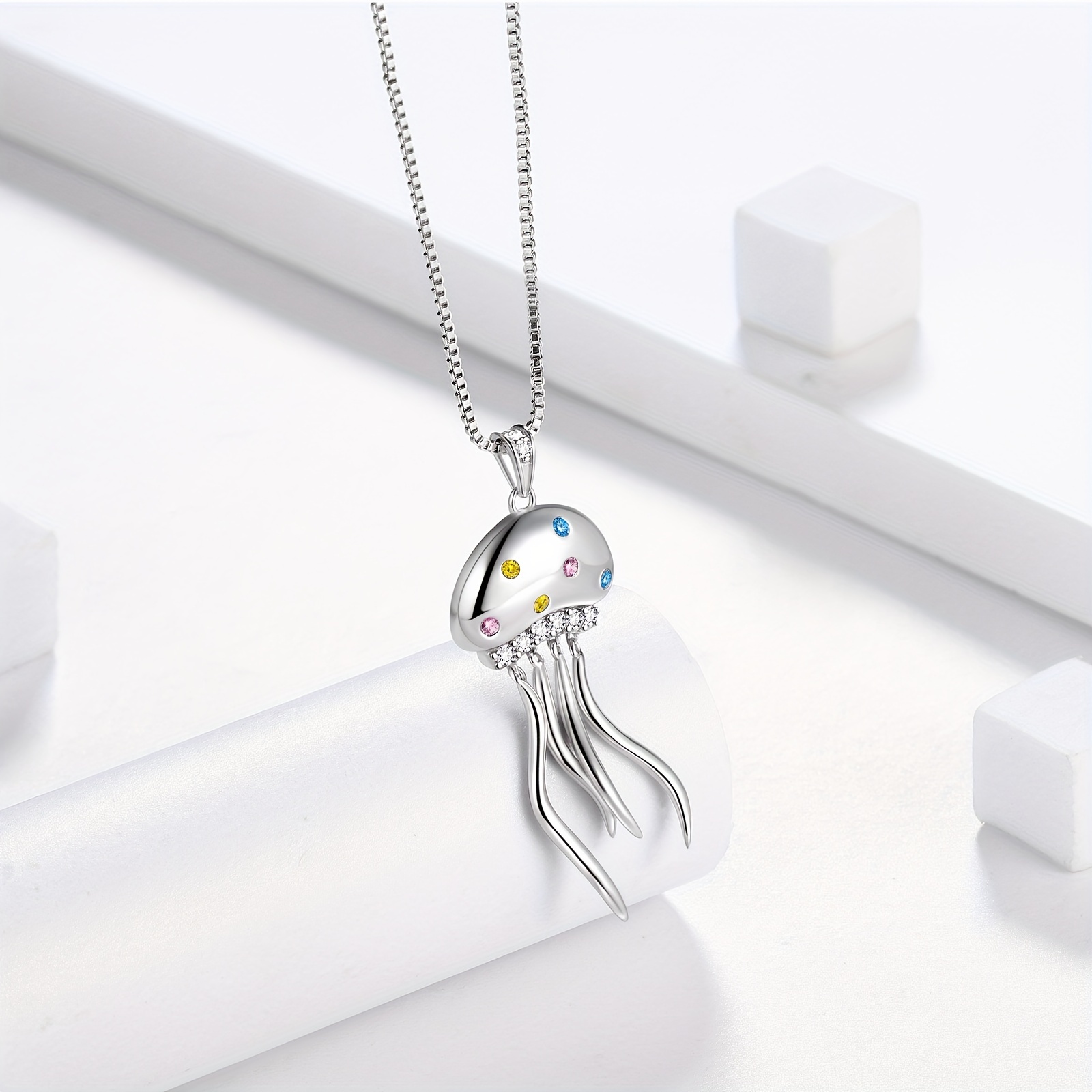 s925 sterling silver jellyfish pendant necklace unique ocean for all genders and ages details 3